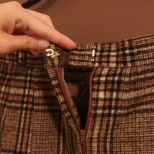 Pleated midi tweed skirt